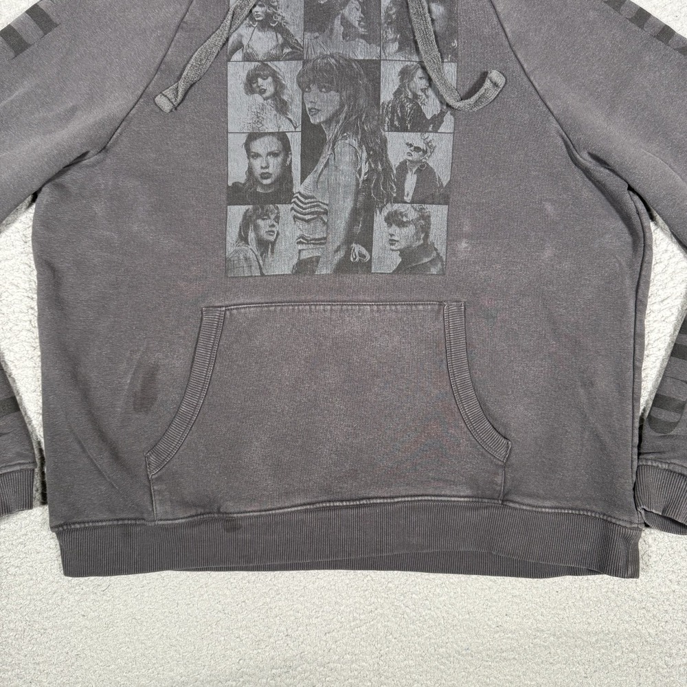 Taylor Swift Hoodie Womens Medium Black Oversized Pullover Sweatshirt Eras Logo - Picture 3 of 12